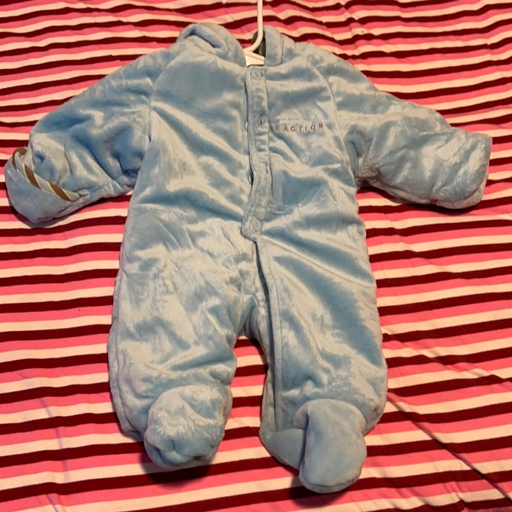 Kenneth Cole snow suit baby 3M